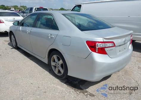 2014 Toyota Camry Se z USA, uszkodzony, nr VIN 4T1BF1FK0EU348477